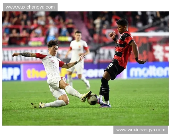 纵观中超杯足球联赛发展趋势与球队表现深度解析全景洞察未来走向